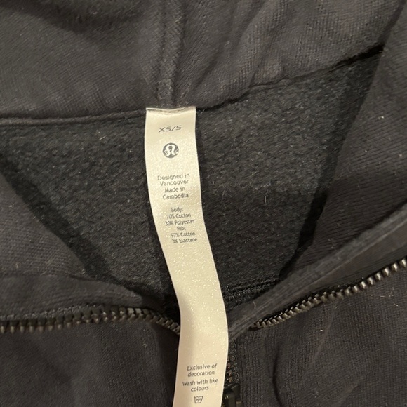 Lululemon Black Scuba Cropped Hoodie - Picture 2 of 3